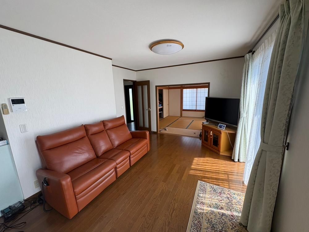 4LDK House for Sale in Funabashi, Chiba - 110.95m2 - Thumbnail 3