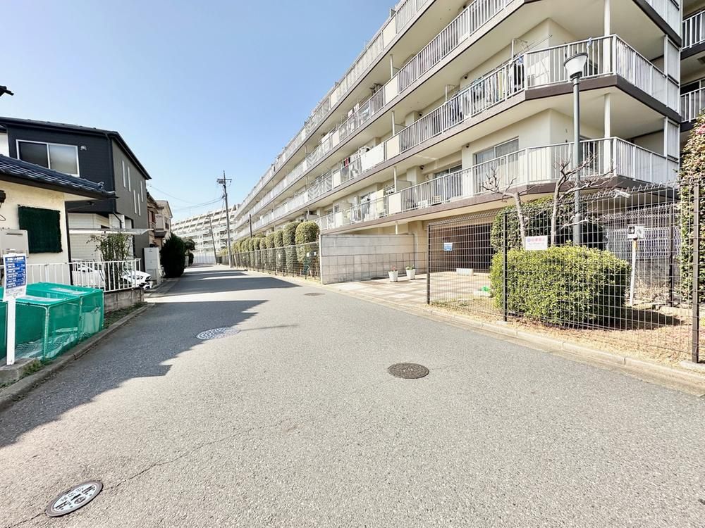 Renovated 3LDK Apartment for Sale in Nagareyama, Chiba - Thumbnail 2