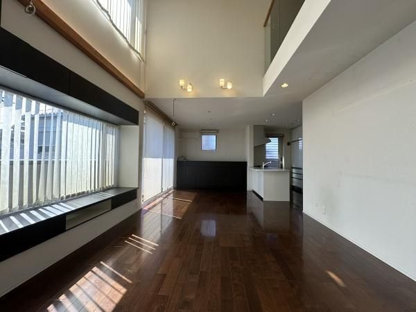 3LDK House with 3-Car Garage in Kawaguchi, Saitama - Thumbnail 2