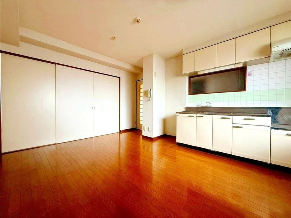 2LDK Condominium for Sale in Yamato City, Kanagawa - 52.82m2 - Thumbnail 3