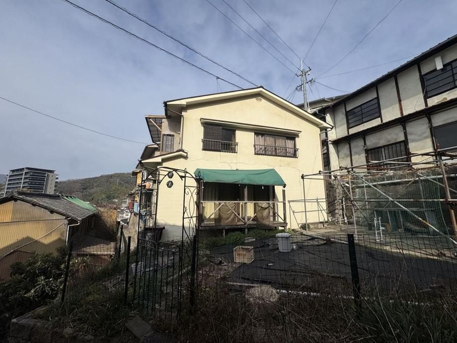 Resale 2LDK House in Onomichi, Hiroshima with Large Land - Thumbnail 3