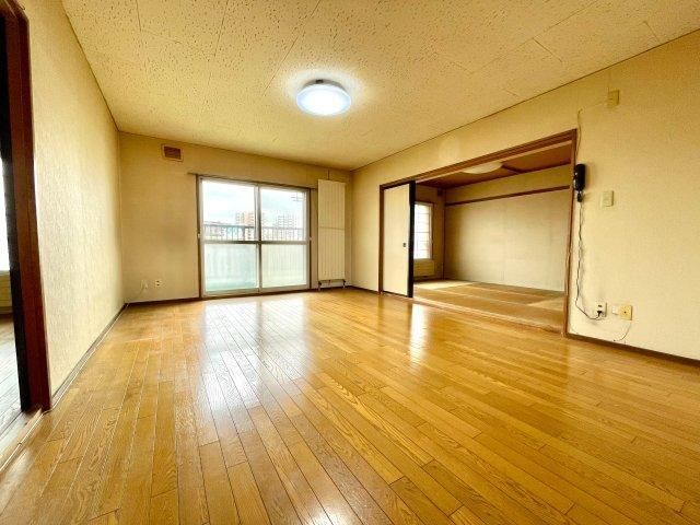 3LDK Apartment for Sale Near Nijuyonken Station, Sapporo - Thumbnail 4