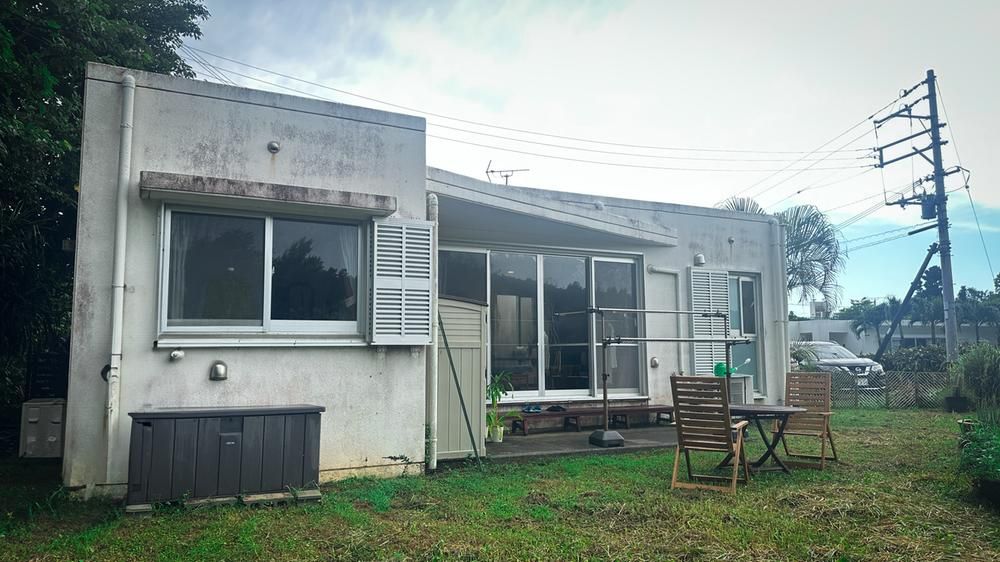 2LDK Reinforced Concrete House for Sale in Onna, Okinawa - Thumbnail 2