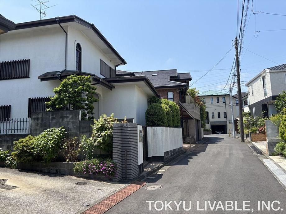 Land for Sale in Kōnan-ku, Yokohama - 223.71 m² - Thumbnail 2