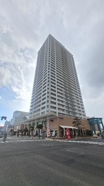 Lions Tower Sendai Nagamachi 4LDK Apartment for Sale in Sendai - Thumbnail 2
