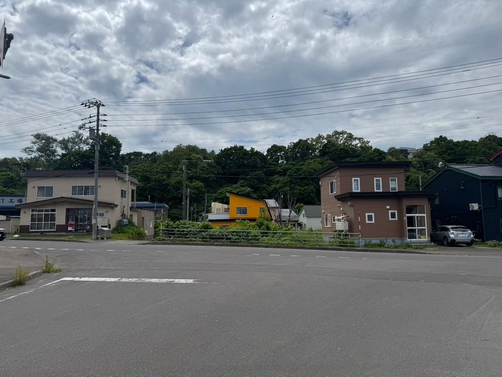 368 sqm Building Plot for Sale in Yoichi, Hokkaido with Ocean Views - Thumbnail 4