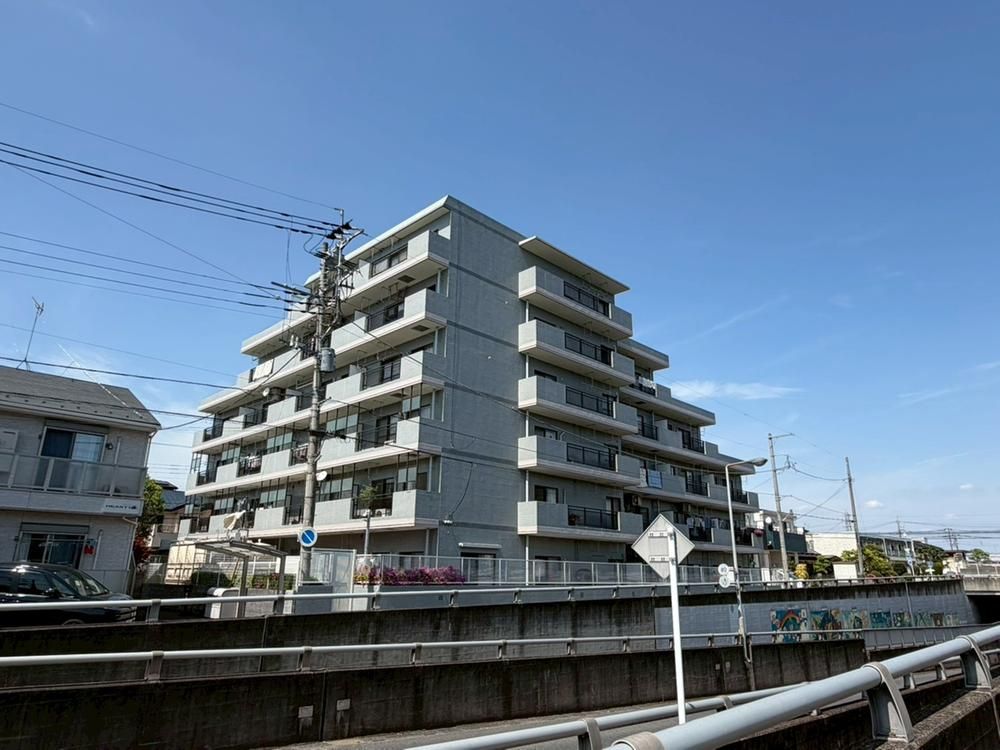 3LDK Apartment for Sale in Ageo, Saitama - 69.54m² - Thumbnail 2
