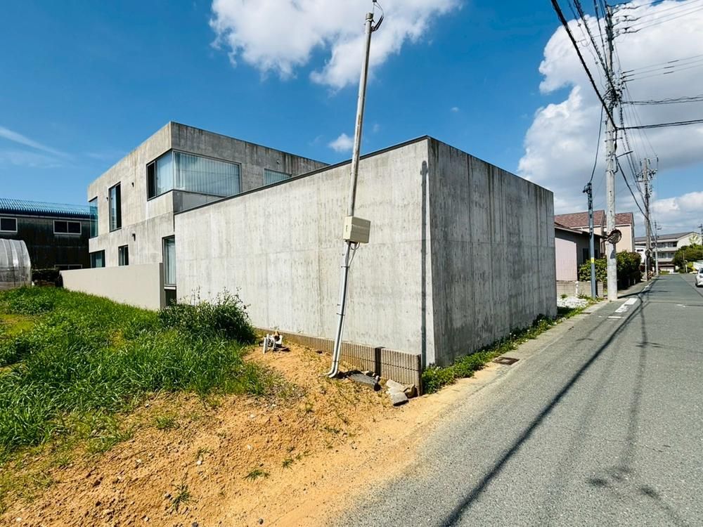 Modern 5LDK House with Courtyard in Toyohashi, Aichi - Thumbnail 2