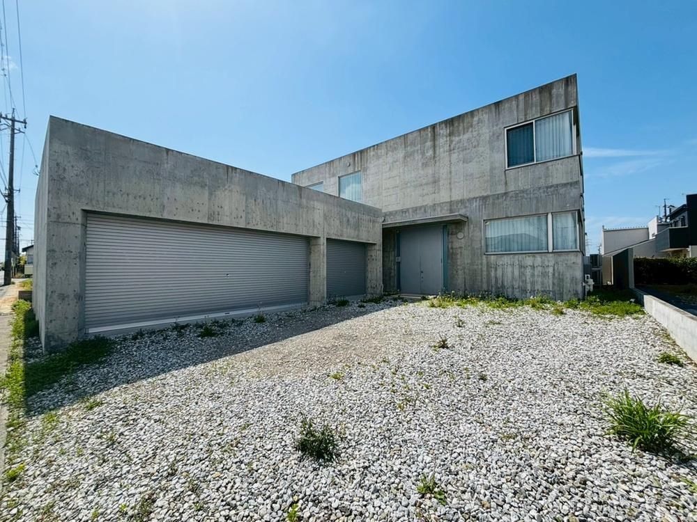 Modern 5LDK House with Courtyard in Toyohashi, Aichi - Thumbnail 3
