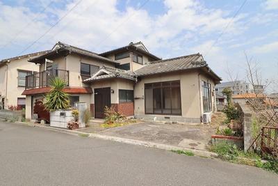4LDK Used House for Sale in Beppu, Oita - 144m2 — House, Beppu, Oita