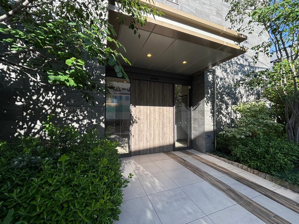 2LDK Apartment for Sale in Higashiosaka, Osaka - Thumbnail 2