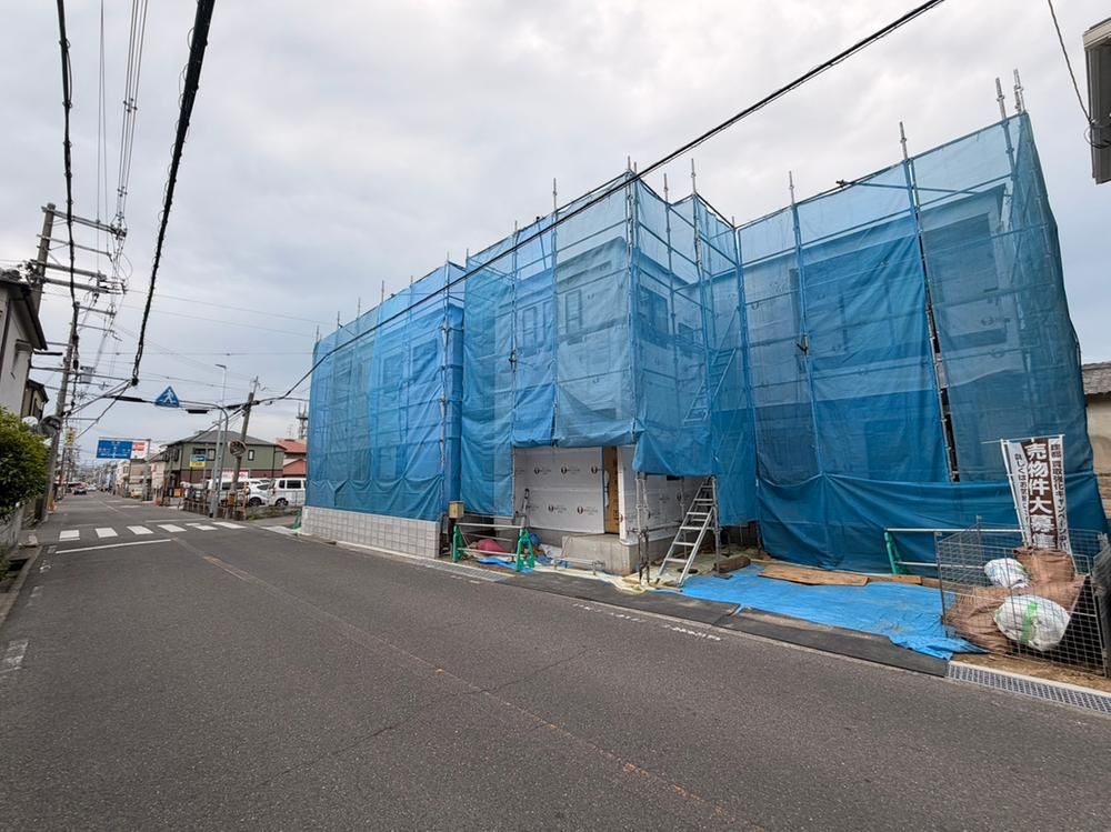 Modern 3LDK+S House for Sale in Hirakata, Osaka - Thumbnail 3