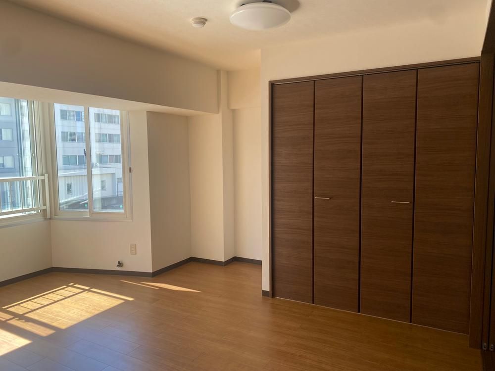 Renovated 3LDK Apartment in Nishi-ku, Sapporo Near Kotoni Station - Thumbnail 3