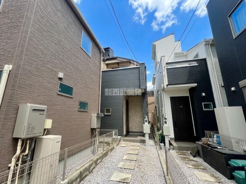 Renovated 4LDK House in Kiyose, Tokyo with Rooftop Balcony - Thumbnail 2