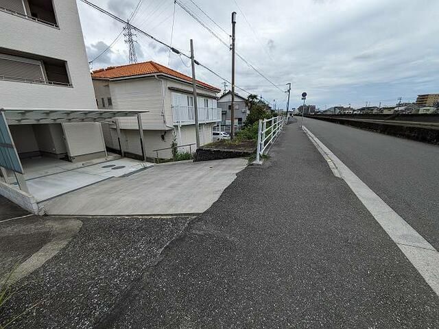 3-Story 2LDK+S Detached House in Kochi City - 98.52 sqm - Thumbnail 2