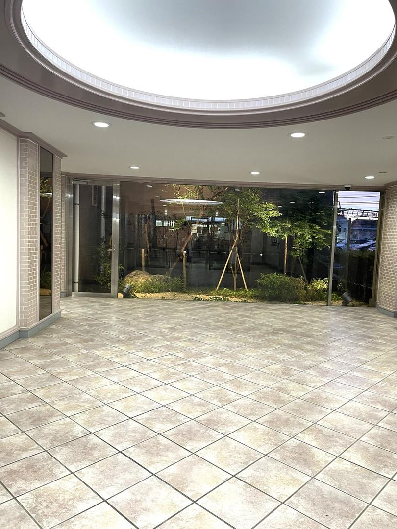 Renovated 2LDK Apartment 1 Min from Kita-Narashino Station in Funabashi - Thumbnail 4