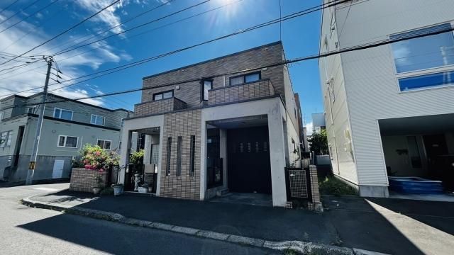 6LDK House in Sapporo Kita Ward with 63 Tsubo Land - Thumbnail 2