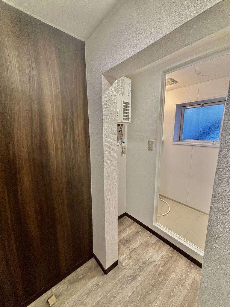 Renovated 2LDK Apartment in Sapporo's Toyohira Ward - Thumbnail 3