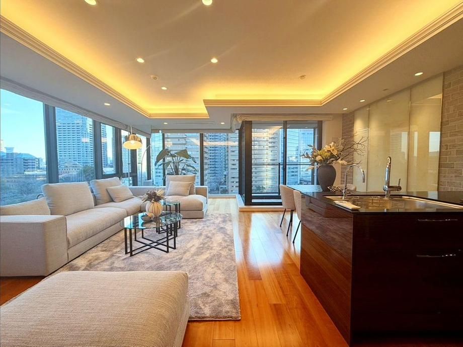 2LDK Apartment for Sale in Akasaka, Minato, Tokyo - Thumbnail 4