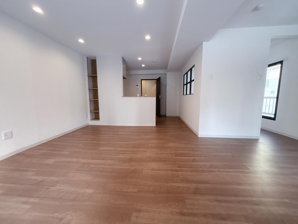 Fully Renovated 1LDK Apartment in Central Sapporo - Thumbnail 2