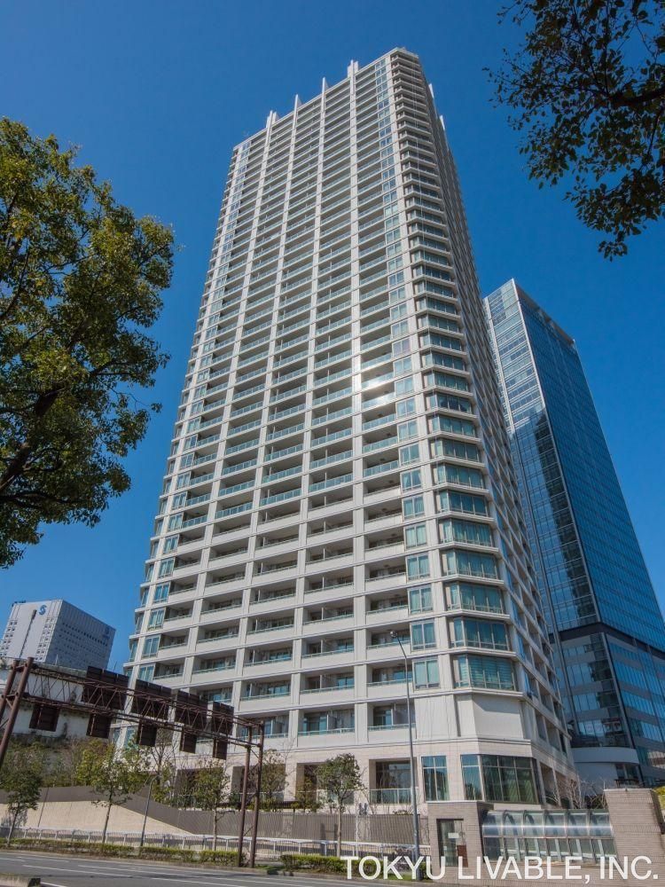 2LDK Apartment for Sale Near Yokohama Station, 72.23m² - Thumbnail 2