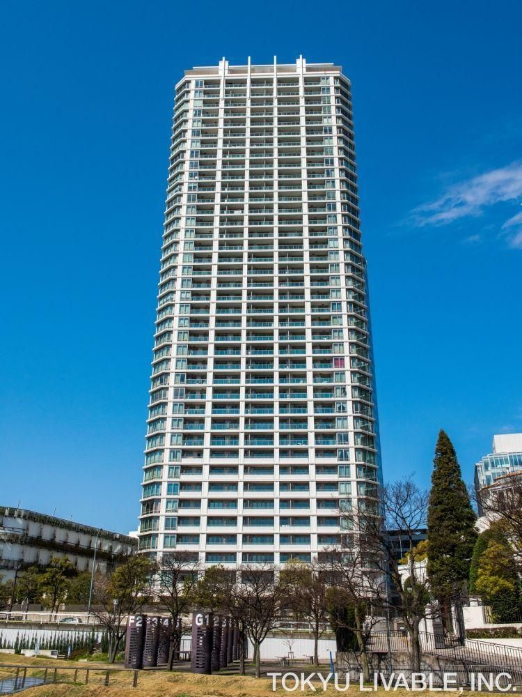 2LDK Apartment for Sale Near Yokohama Station, 72.23m² - Thumbnail 4