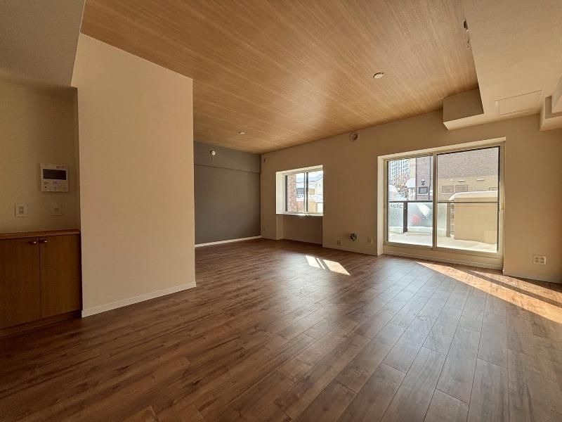 3LDK Apartment for Sale in Nishi Ward, Sapporo - Thumbnail 3