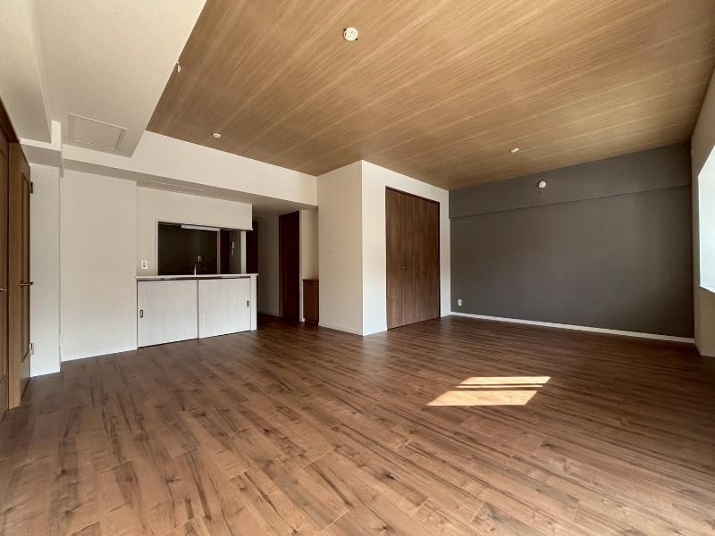 3LDK Apartment for Sale in Nishi Ward, Sapporo - Thumbnail 2
