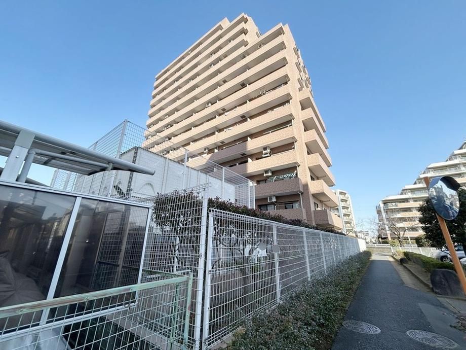 3LDK Apartment for Sale in Funabashi, Chiba - 61.3m2 - Thumbnail 2
