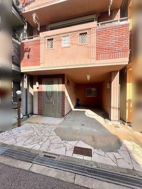 3LDK Renovated House in Osaka Hirano with Garage - Thumbnail 2