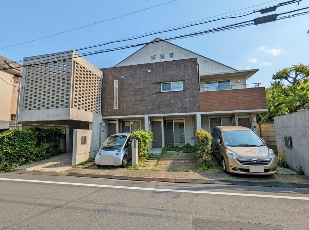 RC Designer House with Rental Income Near Tateseika Station, Nakano - Thumbnail 2