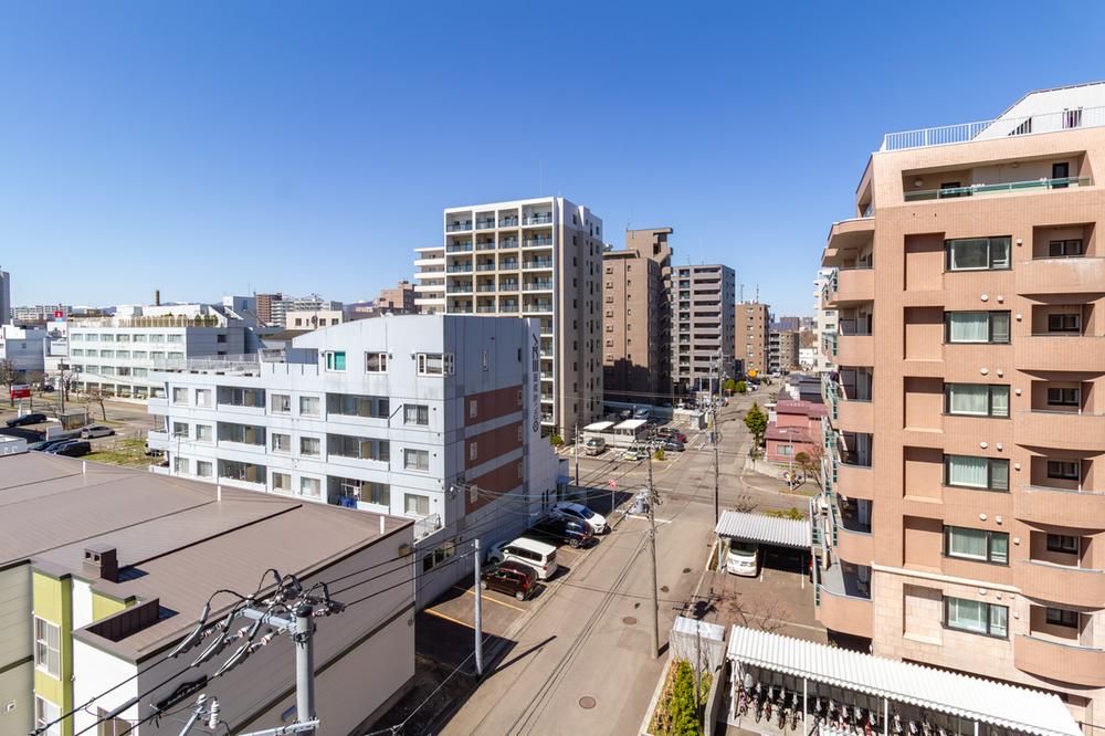 2LDK Apartment for Sale in Toyohira, Sapporo - 53.78m2 - Thumbnail 2