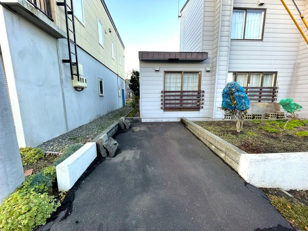 4LDK House for Sale in Bunkyodai Minami-cho, Ebetsu, Hokkaido - 9 Million Yen - Thumbnail 2