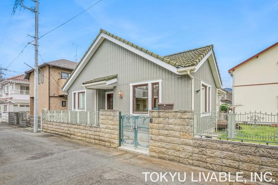 2LDK Detached Home in Kodaira City, Tokyo - 79m2 - Thumbnail 2