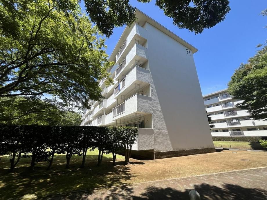 2LDK Apartment for Sale in Funabashi, Chiba – 54.79m² - Thumbnail 2