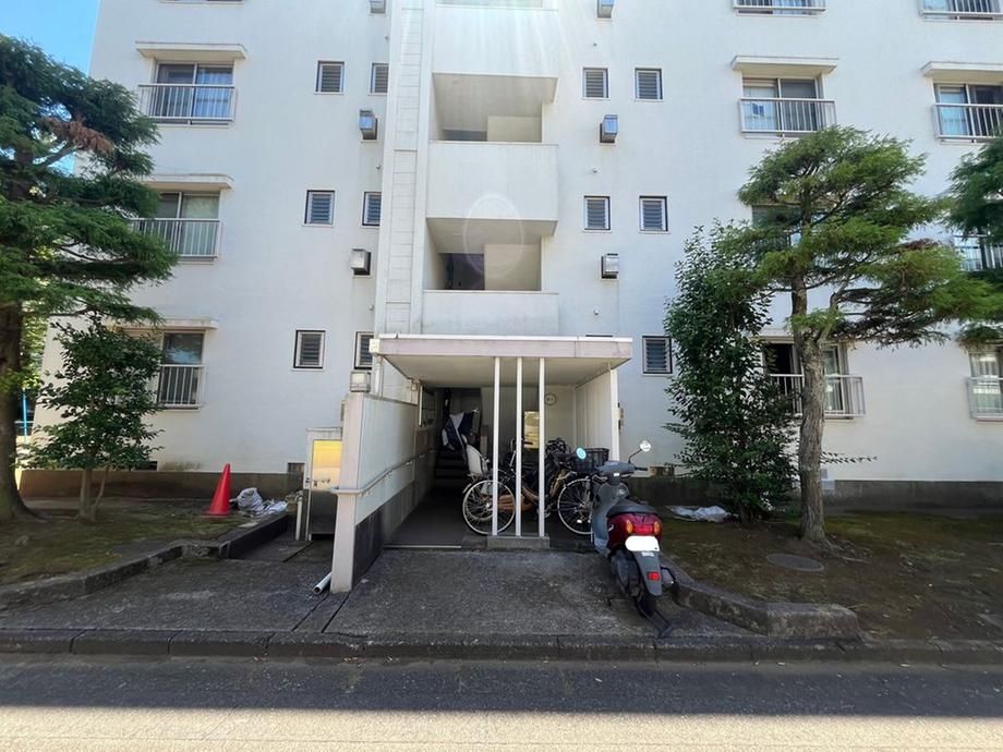 2LDK Apartment for Sale in Funabashi, Chiba – 54.79m² - Thumbnail 4