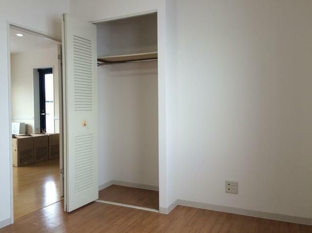 2LDK Apartment for Sale in Chuo Ward, Sapporo, 70.33m² - Thumbnail 3