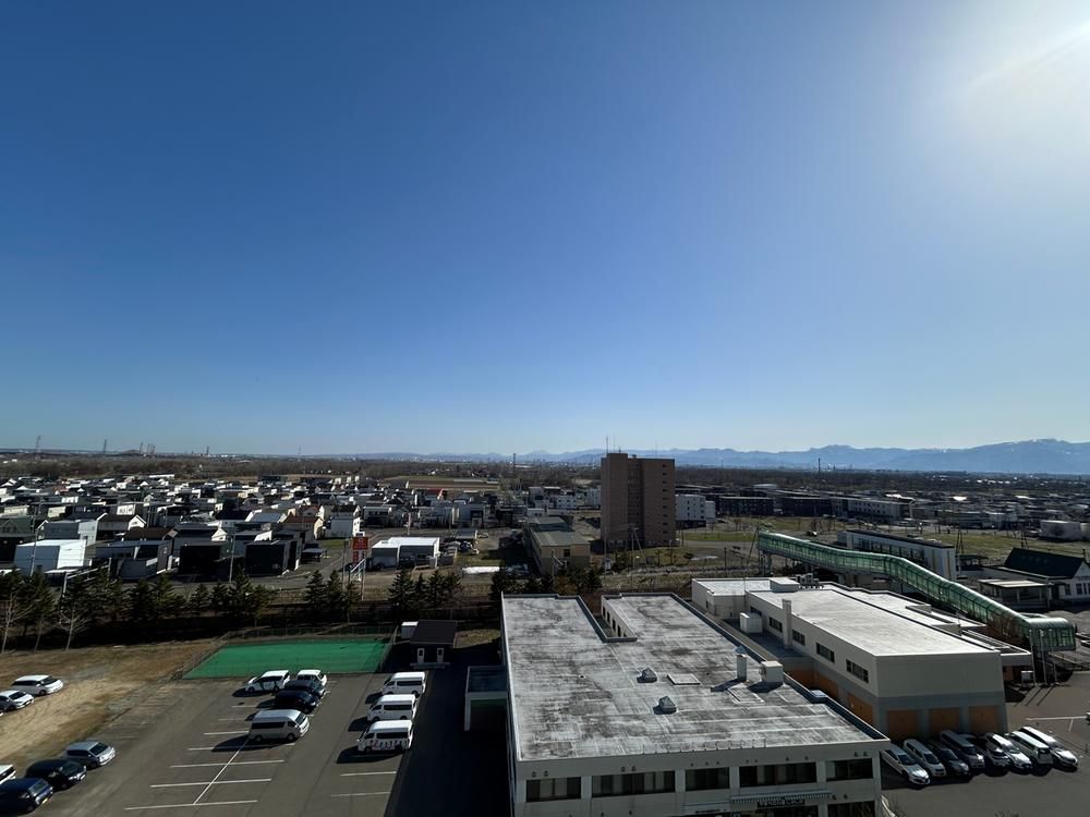 Renovated 3LDK Apartment Near Station in Sapporo Kita-ku - Thumbnail 2