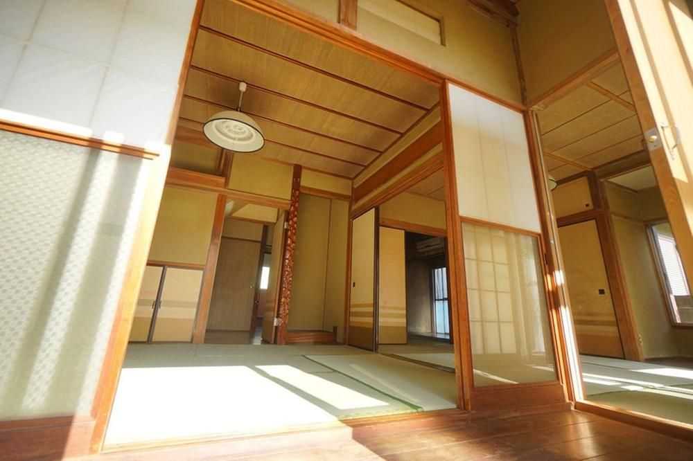 Renovated 4DK House Near Tobitakyu Station, Chofu - Thumbnail 3