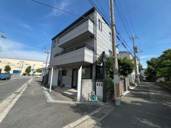 3-Story Detached House for Sale in Amagasaki, Hyogo - Thumbnail 2