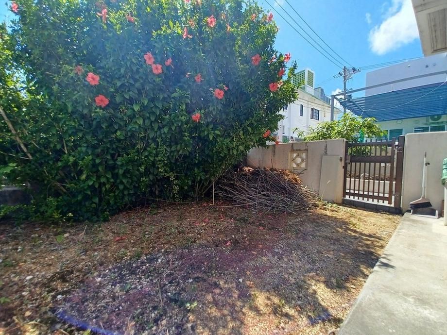 4LDK House for Sale in Okinawa City, 32.9M Yen - Thumbnail 3