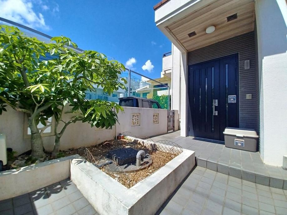 4LDK House for Sale in Okinawa City, 32.9M Yen - Thumbnail 2