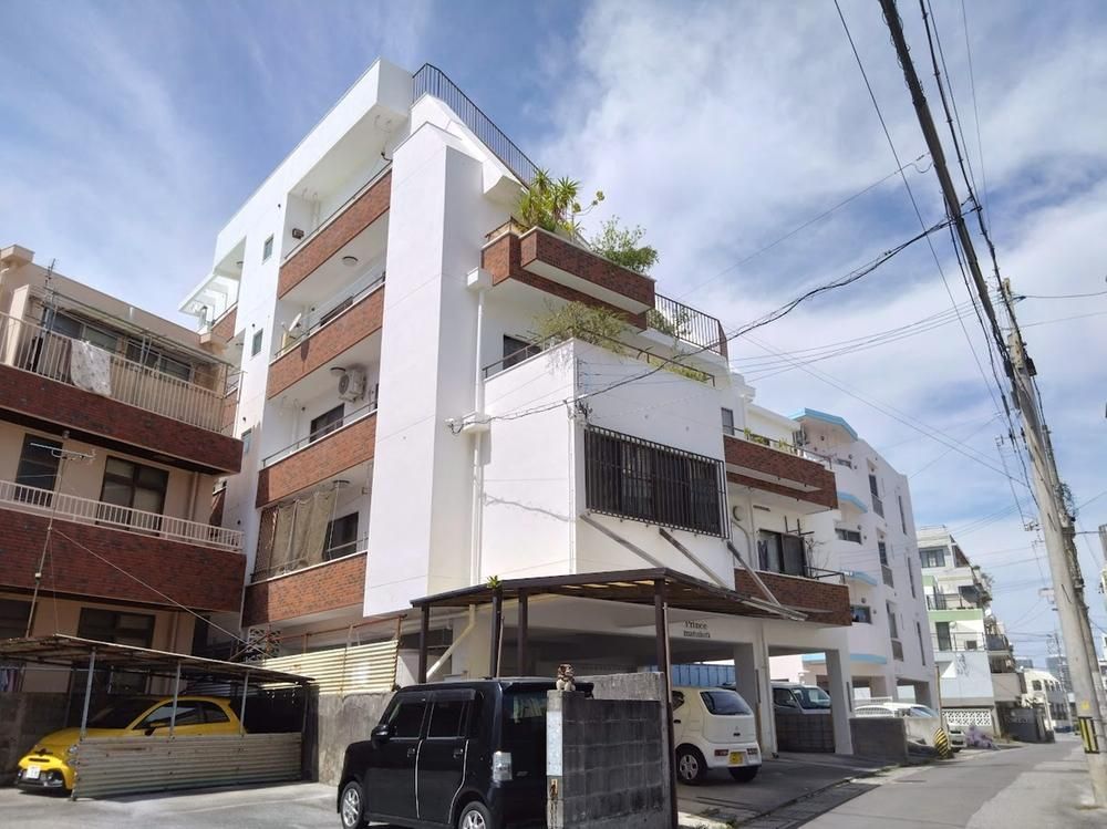 Wing Chateau Kohora Park Front Apartment in Naha, Okinawa - Thumbnail 2