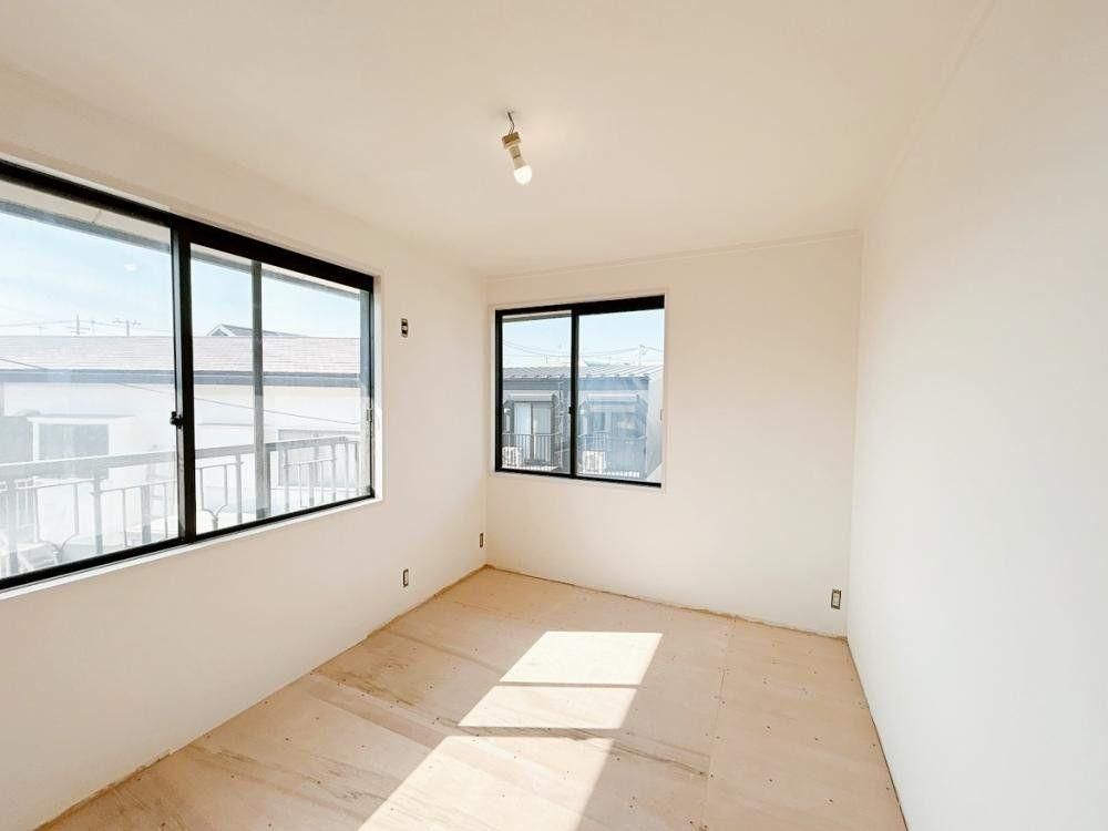 Renovated 5LDK House in Funabashi, 182.83m² Land - Thumbnail 2