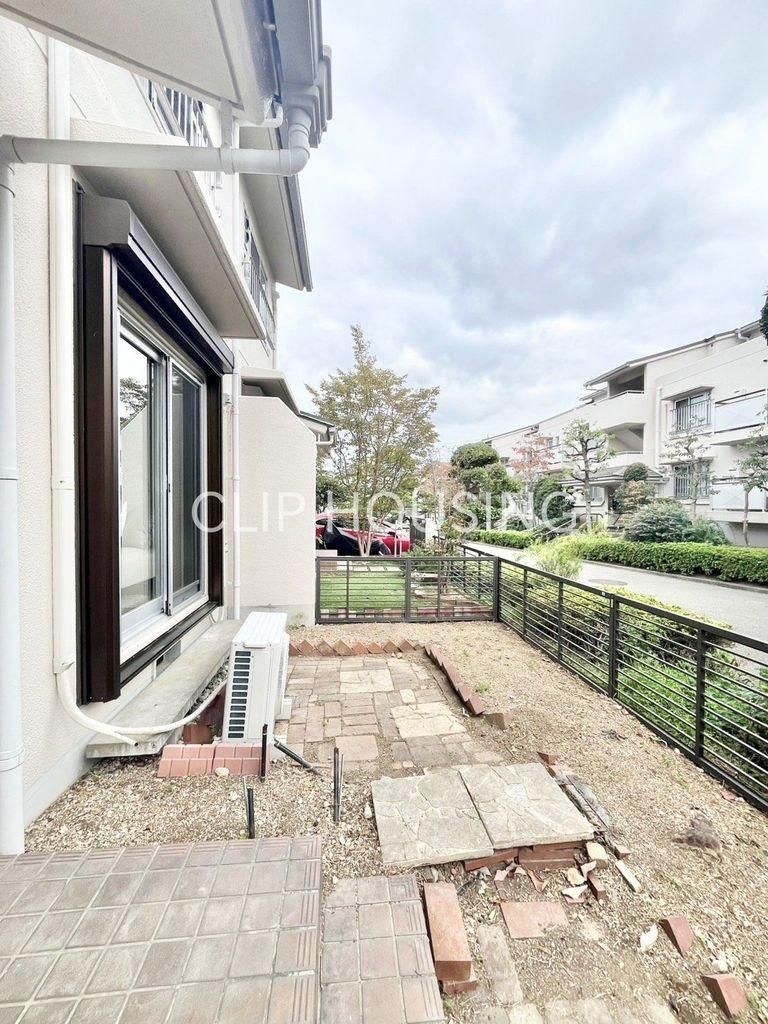 4LDK Maisonette Apartment in Fujisawa, Kanagawa - 98.47 sqm - Thumbnail 2