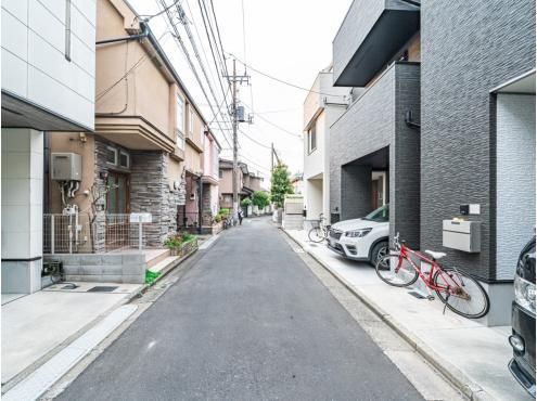 Modern 2LDK+2S House for Sale in Nakano, Tokyo - Thumbnail 2