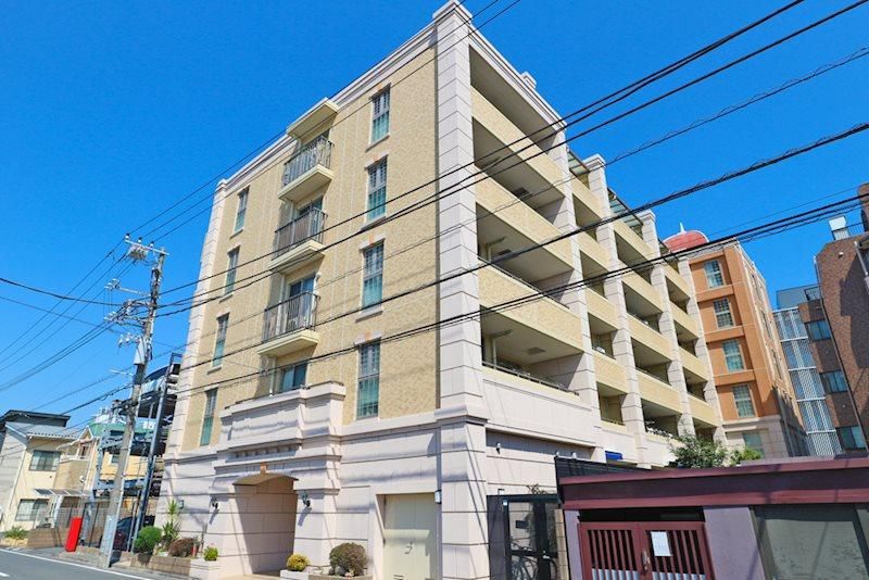 3LDK Top Floor Apartment for Sale in Kawasaki, Kanagawa - Thumbnail 2
