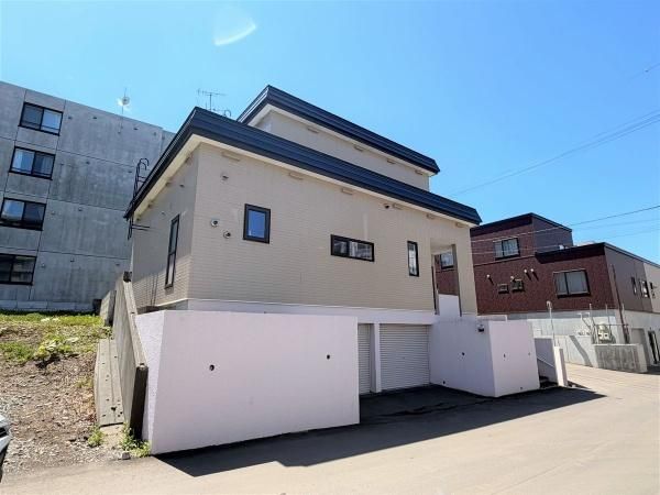 4LDK Detached House Near Minami-Heiwa Station in Toyohira-ku, Sapporo - Thumbnail 3