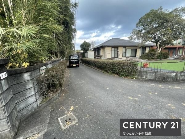 1414m2 Land for Sale in Minohara-cho, Miyakonojo City - Image 1