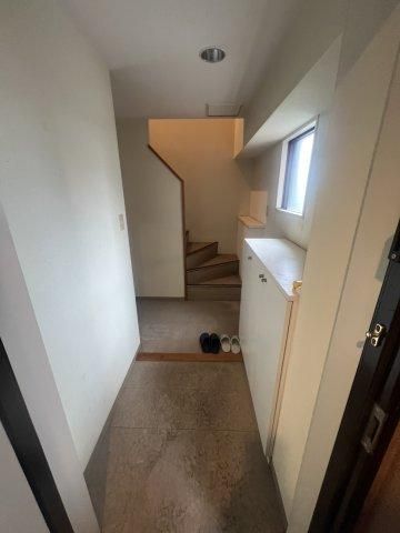 4LDK Maisonette Apartment for Sale in Wakayama City - Thumbnail 2